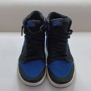 Nike High-Top Sneakers in Black and Blue